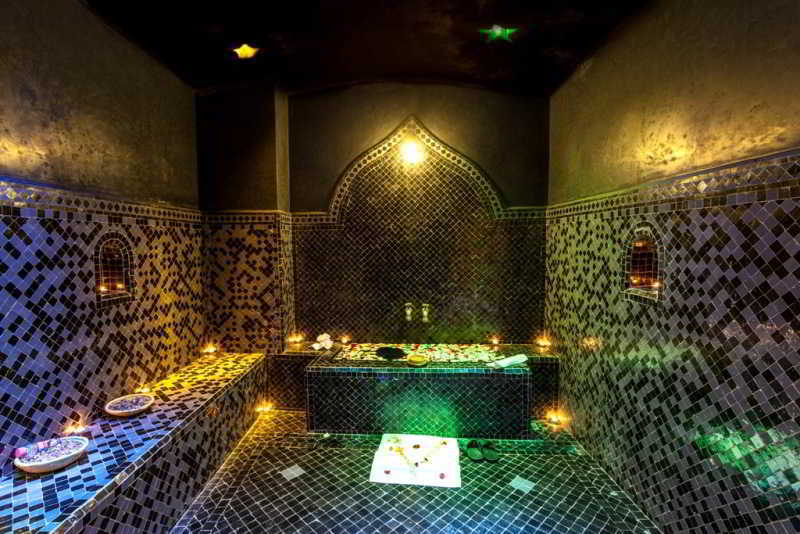 Riad Dharma Bou Mkila المظهر الخارجي الصورة