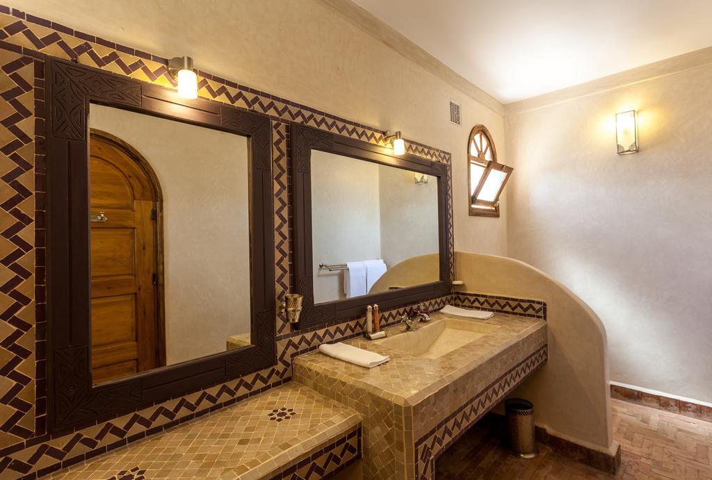 Riad Dharma Bou Mkila المظهر الخارجي الصورة
